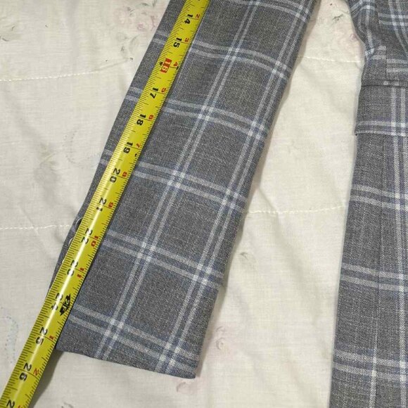 Egara Grey & Blue Check Patterned Two-Piece Suit - 36R & 30x30 - Picture 5 of 11